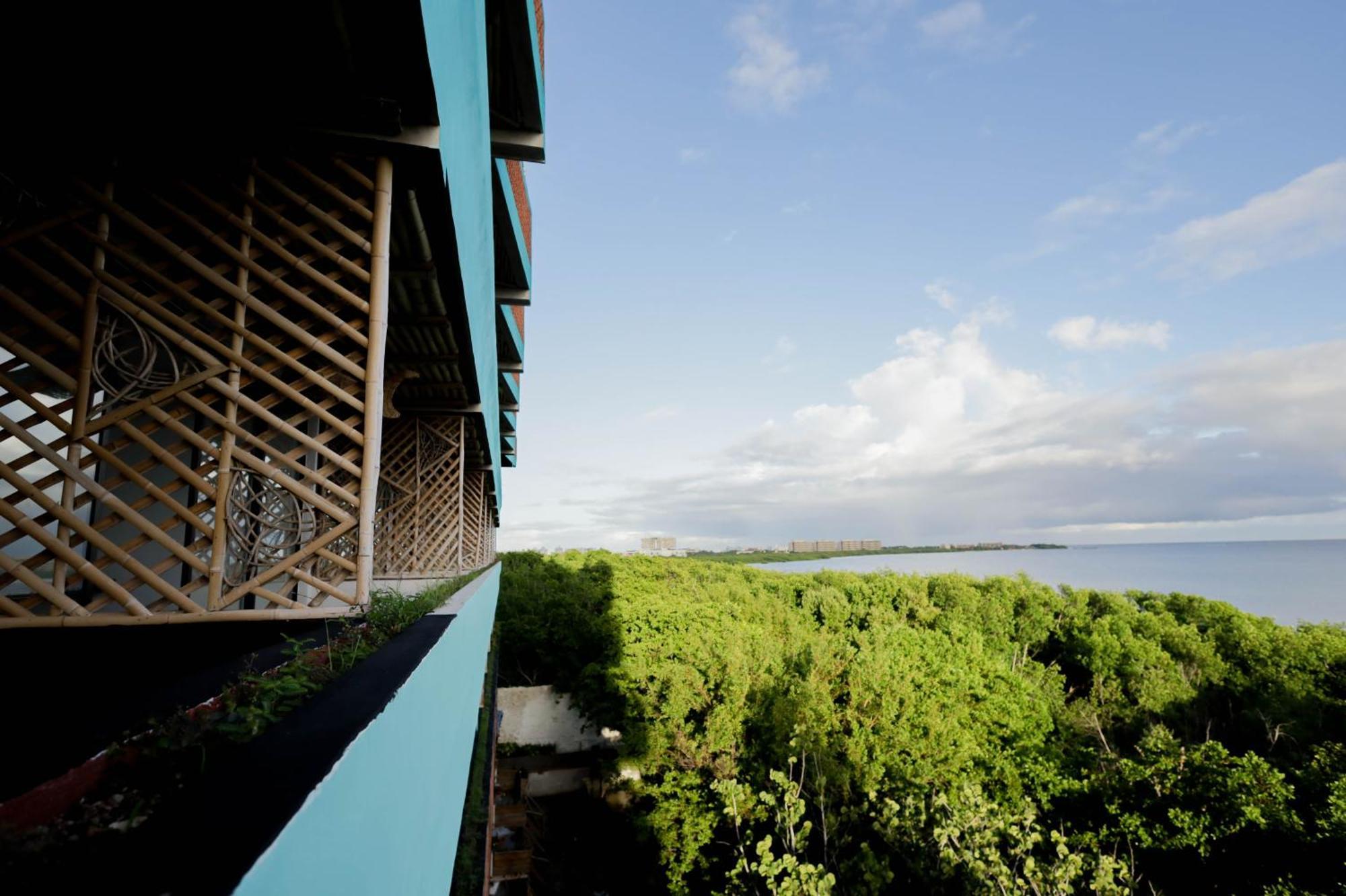 Akuazul Resorts Adults Only Канкун Екстериор снимка