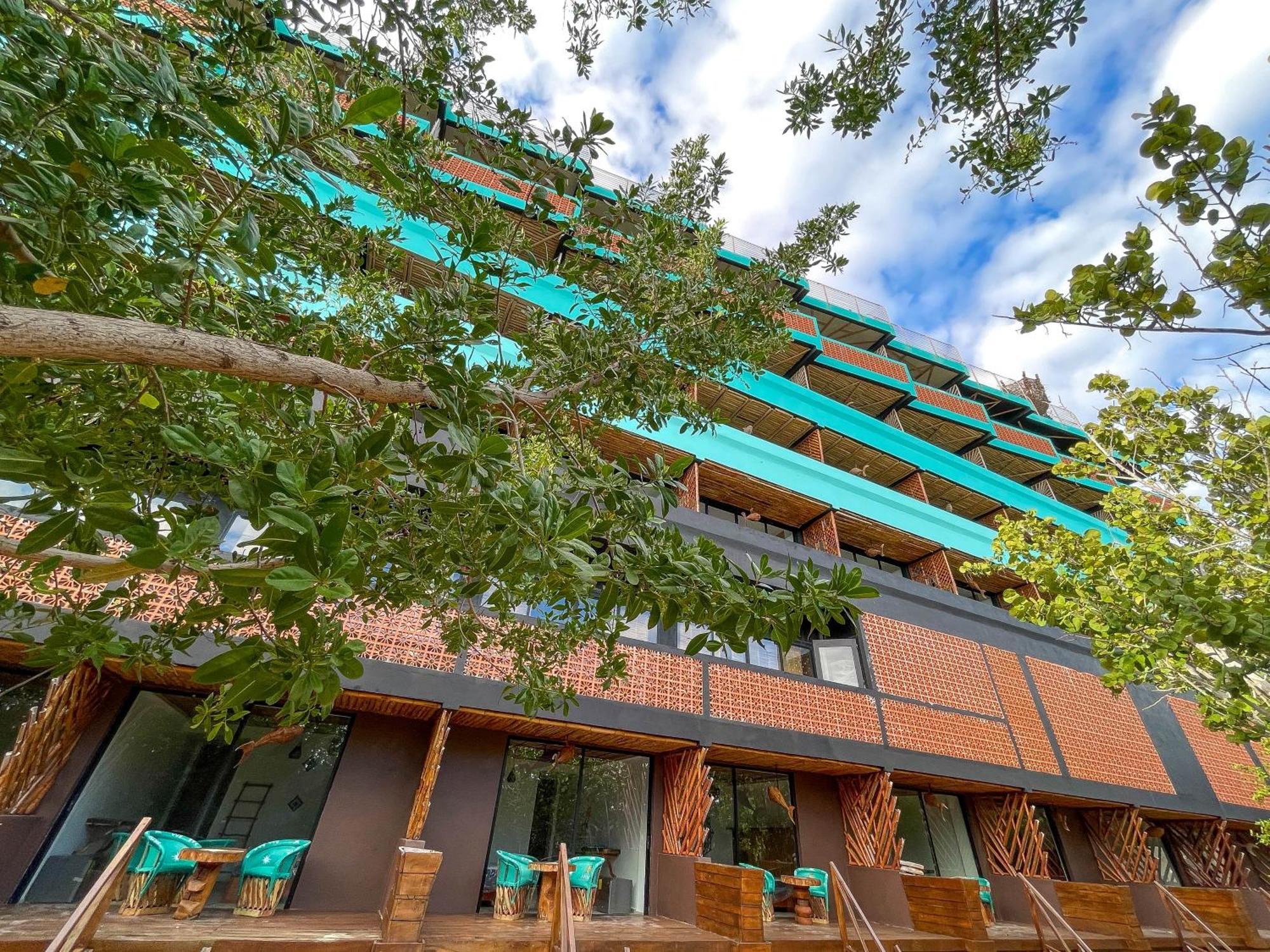 Akuazul Resorts Adults Only Канкун Екстериор снимка