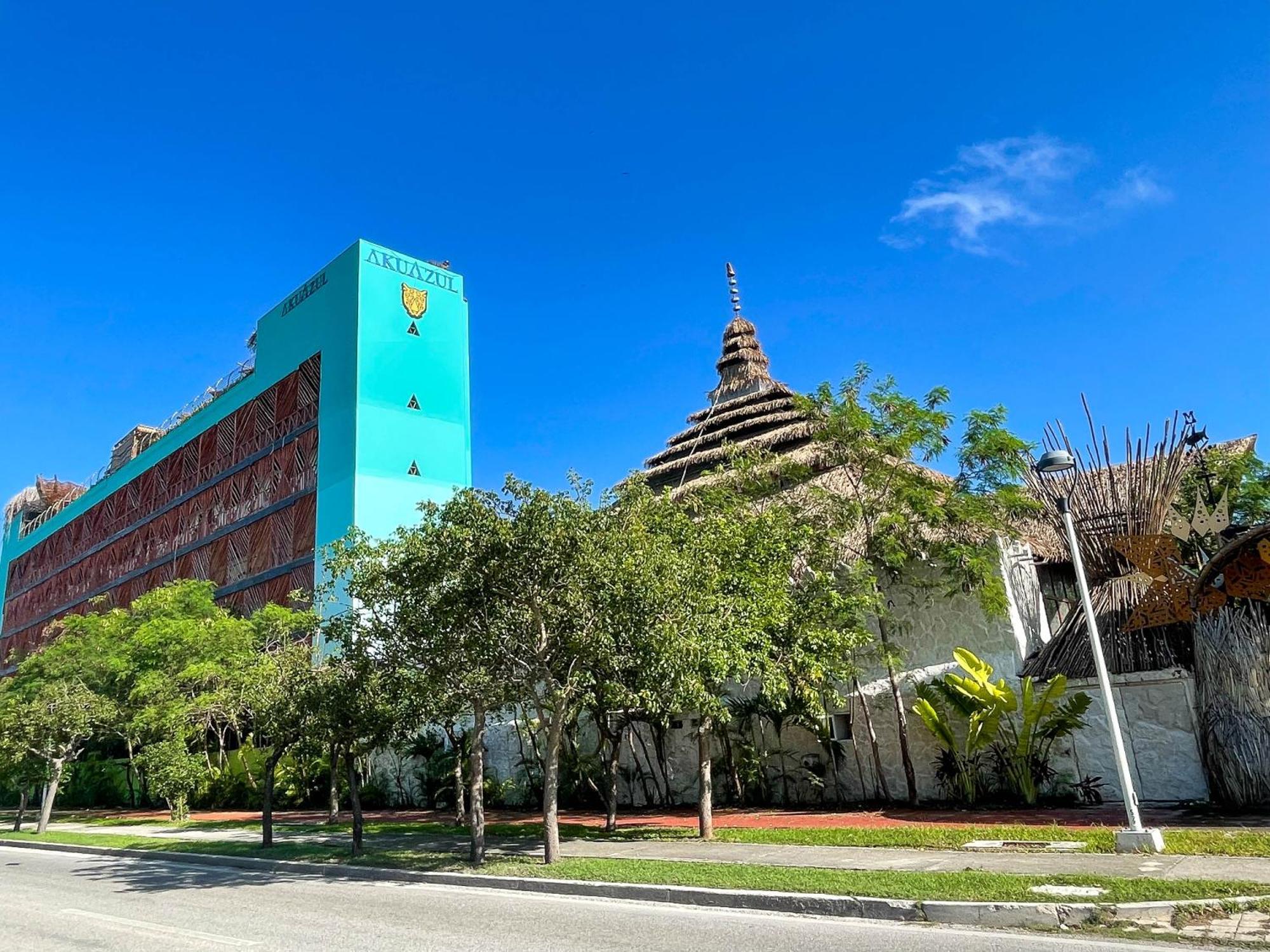 Akuazul Resorts Adults Only Канкун Екстериор снимка