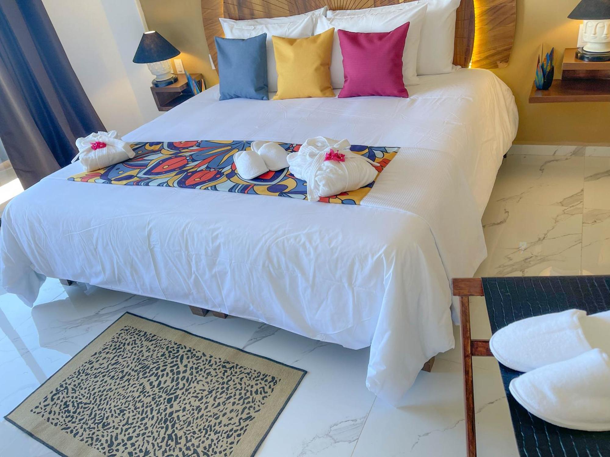 Akuazul Resorts Adults Only Канкун Екстериор снимка